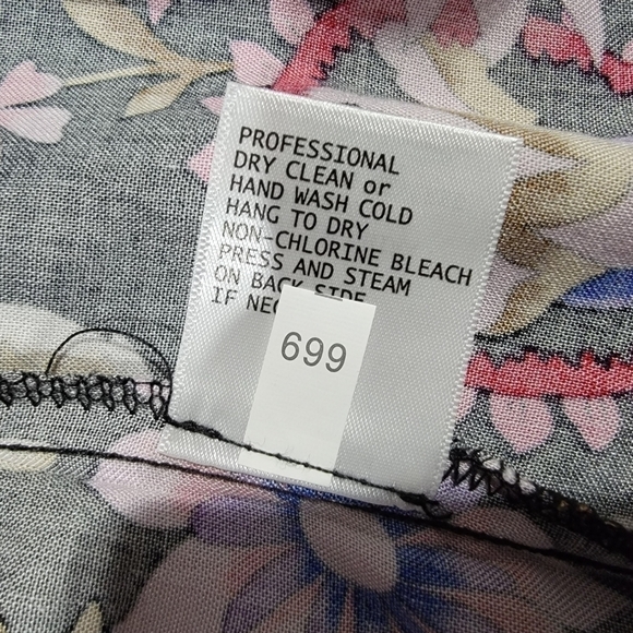 NEW Cynthia Rowley Woman Floral Top Size 1X - Picture 12 of 16